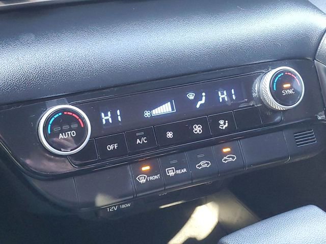 Used 2023 Hyundai Elantra SEL w/ Preferred Accessory Package image 19