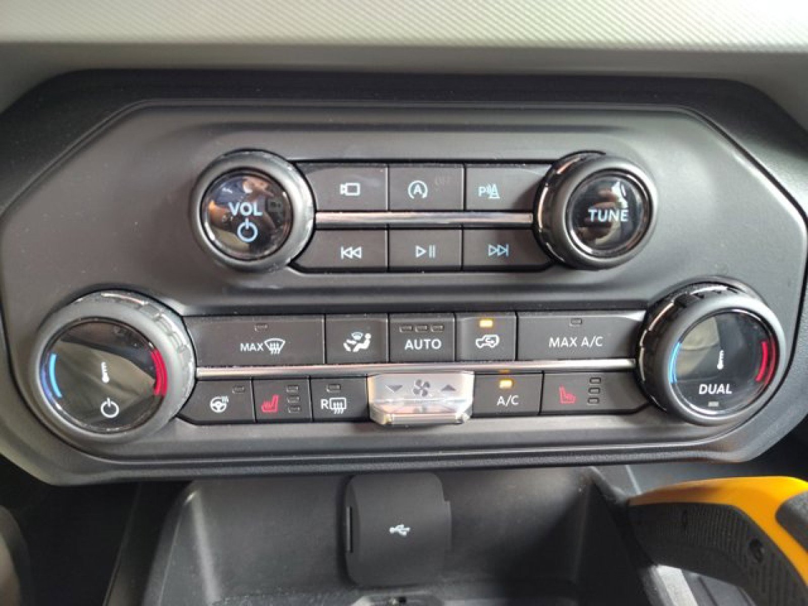 Used 2022 Ford Bronco Badlands AWD/4WD image 24