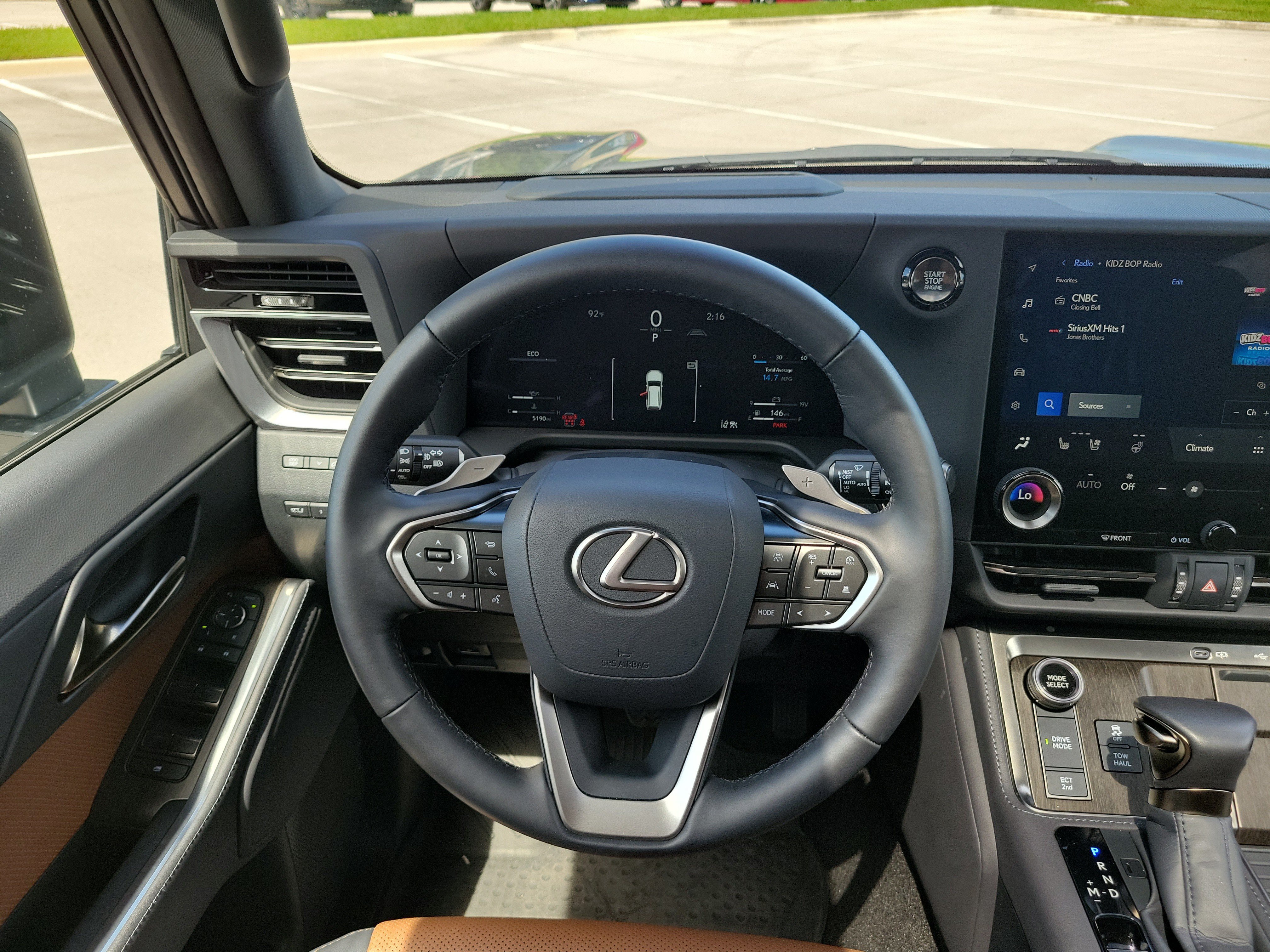 Used 2025 Lexus GX 550 w/ Accessory Package (2T) AWD/4WD image 20