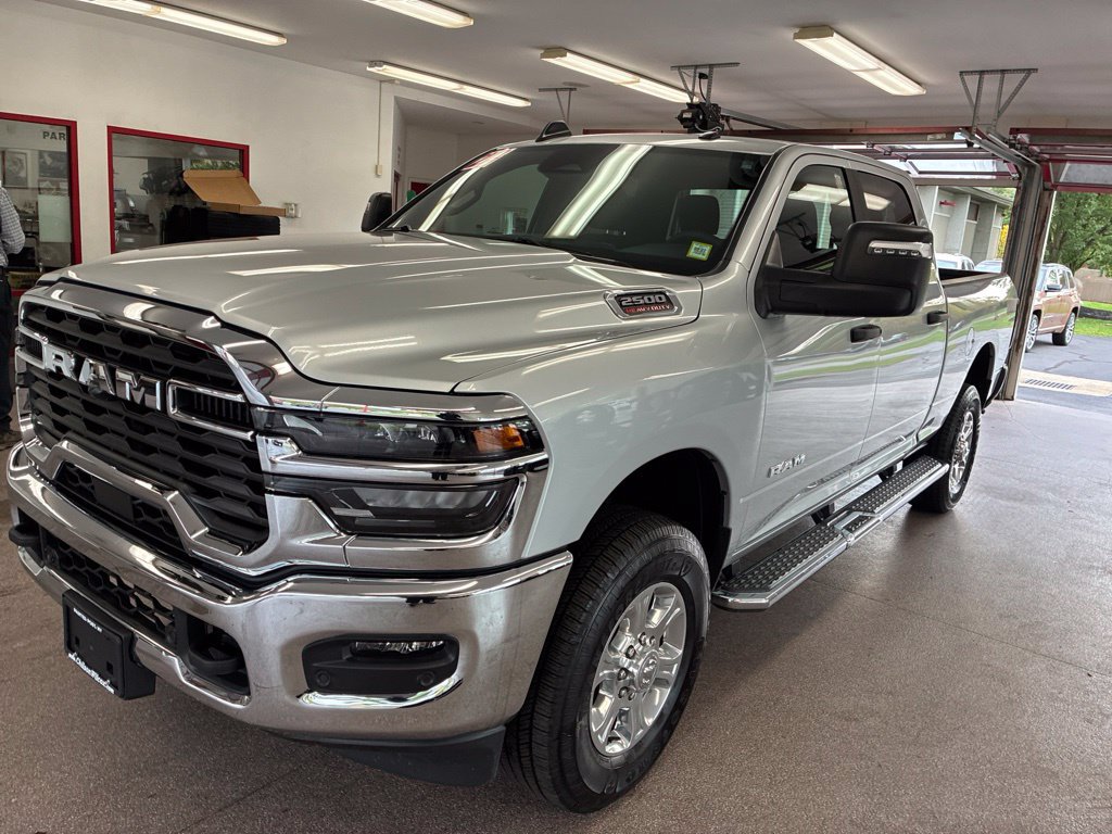 Certified 2026 RAM 2500 Big Horn AWD/4WD image 5