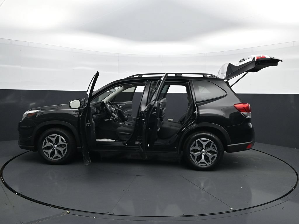 Used 2024 Subaru Forester Premium AWD/4WD image 46