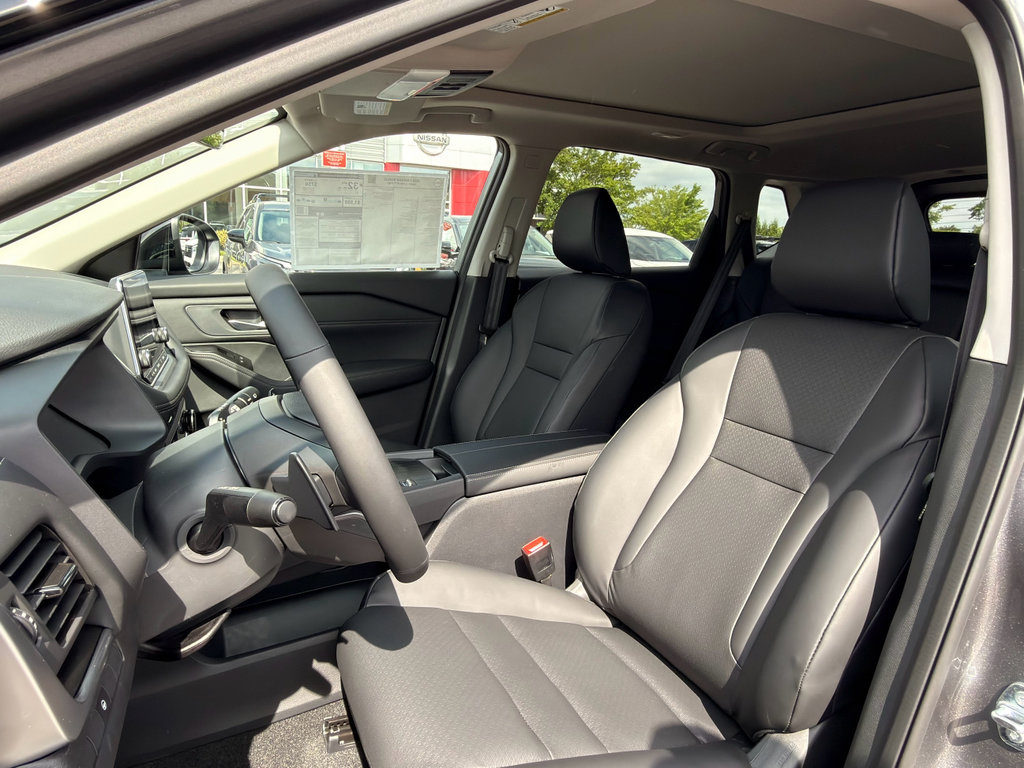 New 2026 Nissan Rogue SV FWD image 11