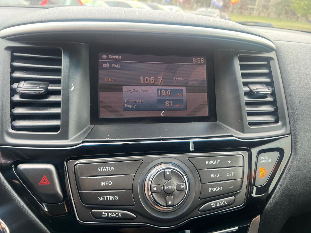 Used 2015 Nissan Pathfinder SV FWD image 32