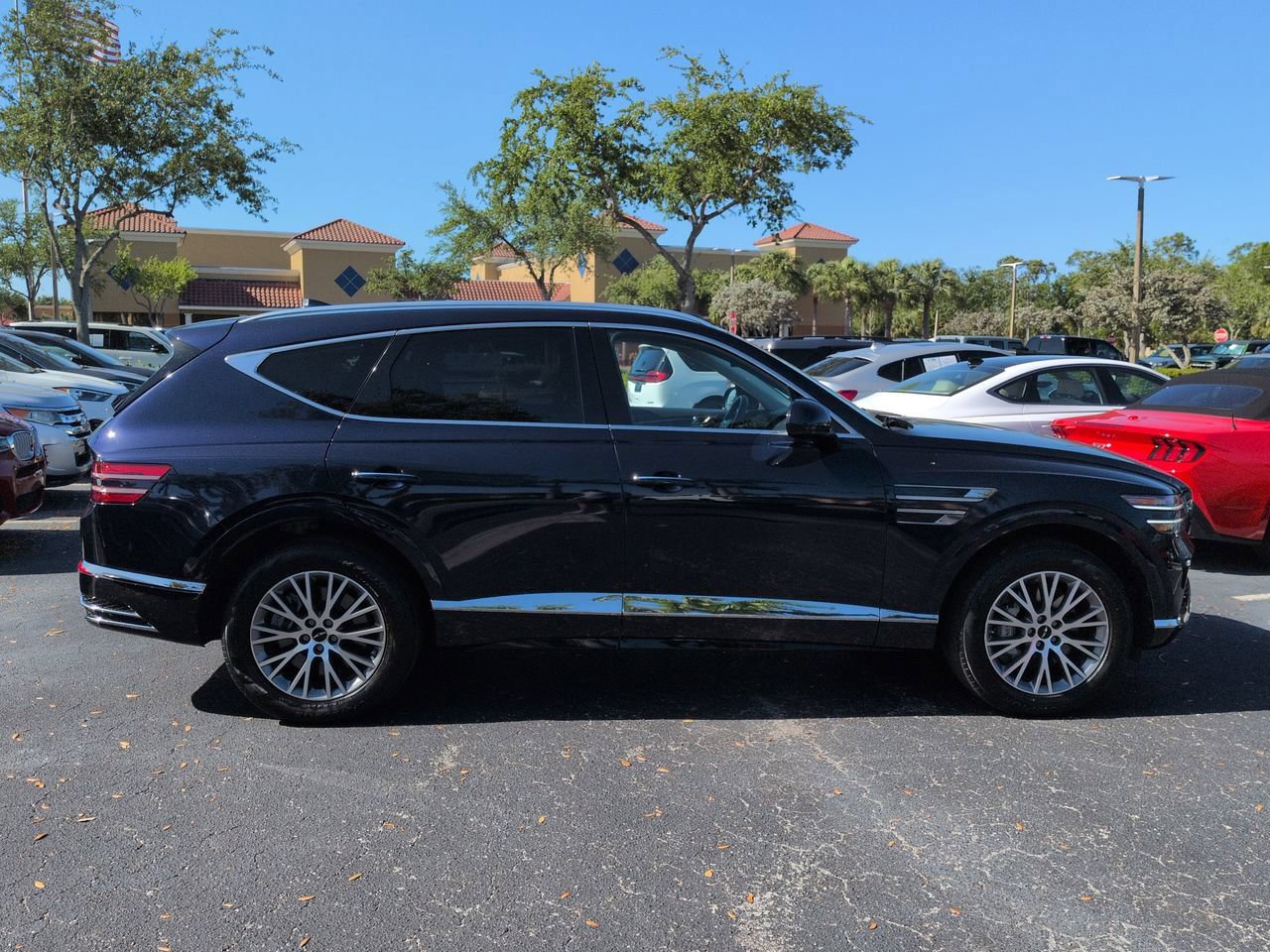 Used 2025 Genesis GV80 2.5T Standard AWD/4WD image 3