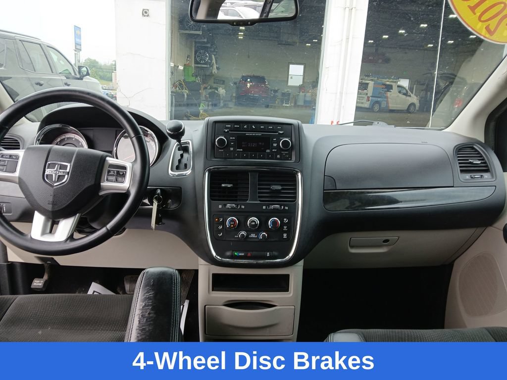 Used 2016 Dodge Grand Caravan SE w/ Quick Order Package 29E SE FWD image 13