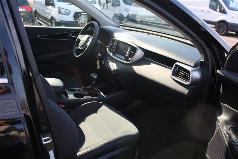 Used 2019 Kia Sorento L FWD image 13