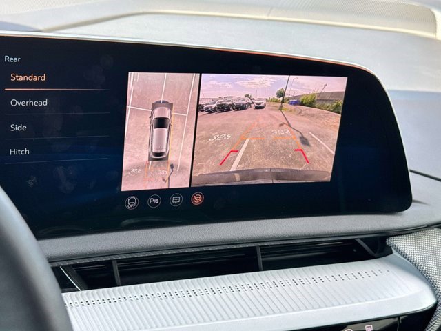 Certified 2025 Cadillac Optiq Luxury 2 w/ LPO, Floor Liner Package AWD/4WD image 4