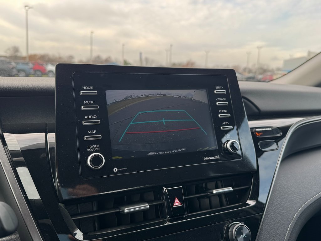 Used 2021 Toyota Camry SE image 21