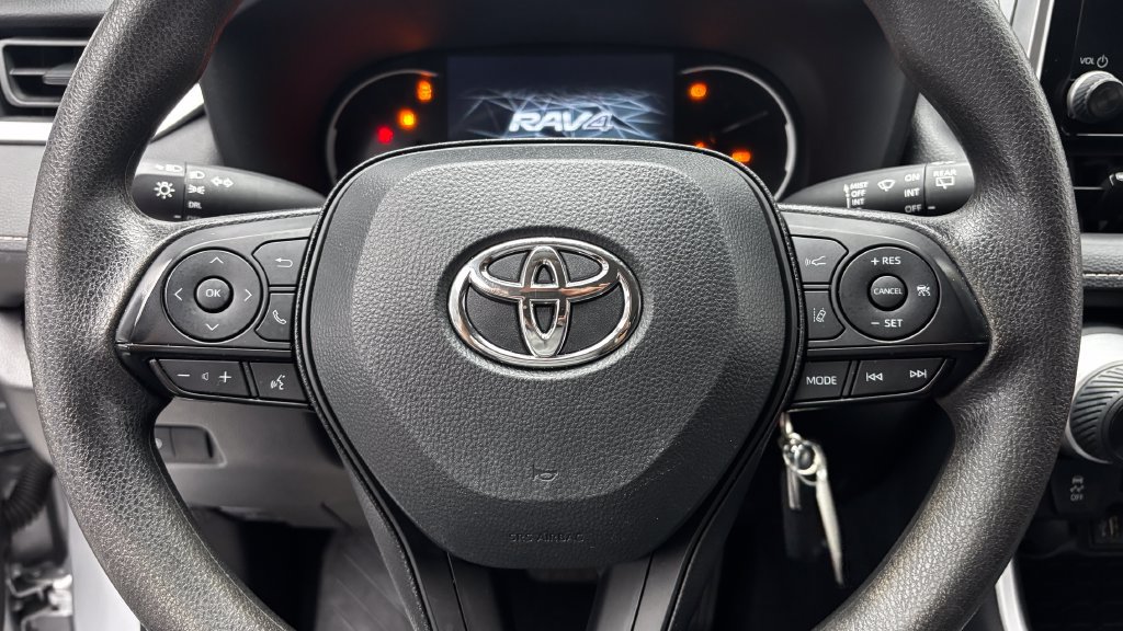 Certified 2025 Toyota RAV4 LE FWD image 20