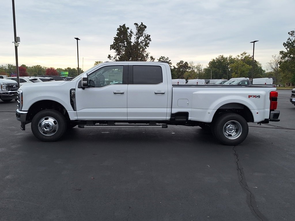 New 2026 Ford F350 Lariat image 30