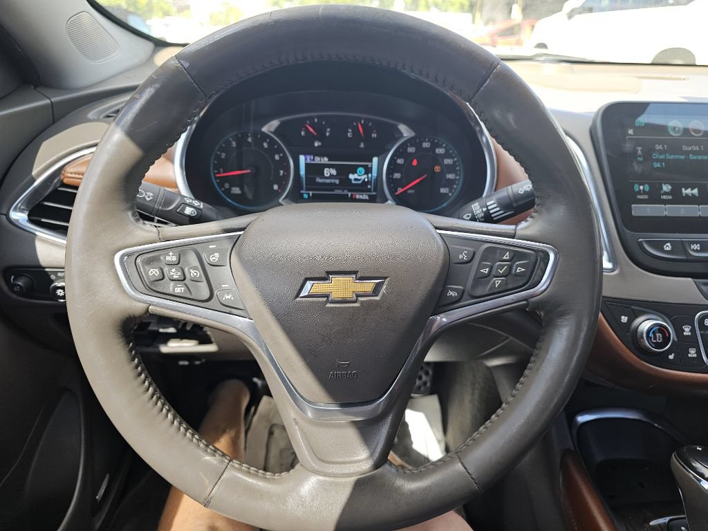 Used 2016 Chevrolet Malibu Premier w/ Driver Confidence Package II FWD image 28
