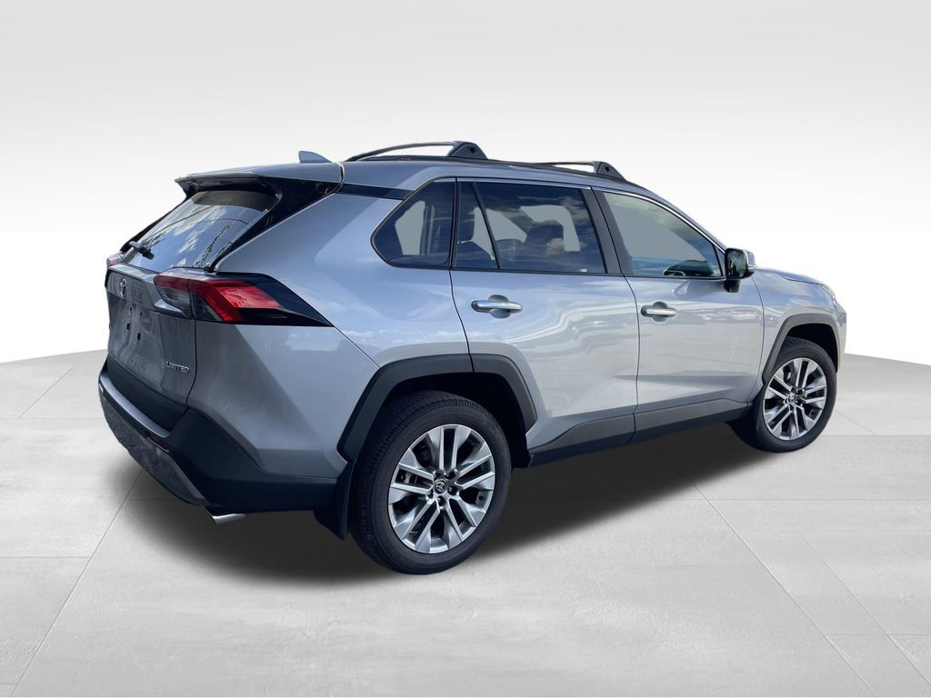 Used 2025 Toyota RAV4 Limited image 8