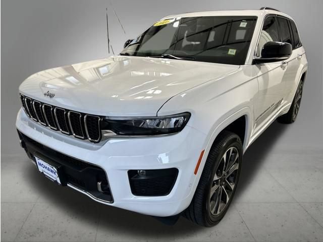 Used 2023 Jeep Grand Cherokee Overland AWD/4WD image 1