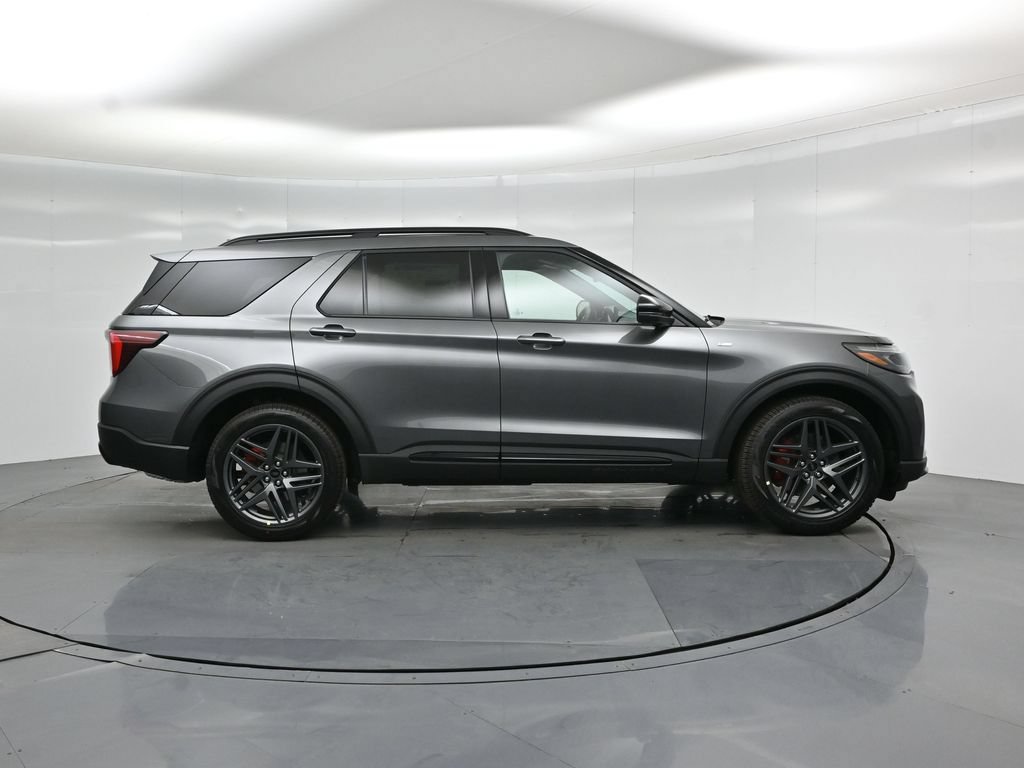 New 2026 Ford Explorer ST-Line w/ ST-Line Street Pack RWD image 25