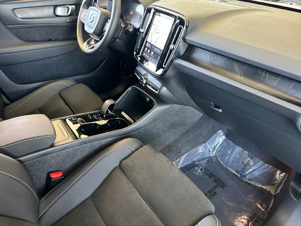 Certified 2023 Volvo C40 P8 Recharge Plus w/ Climate Package AWD/4WD image 15