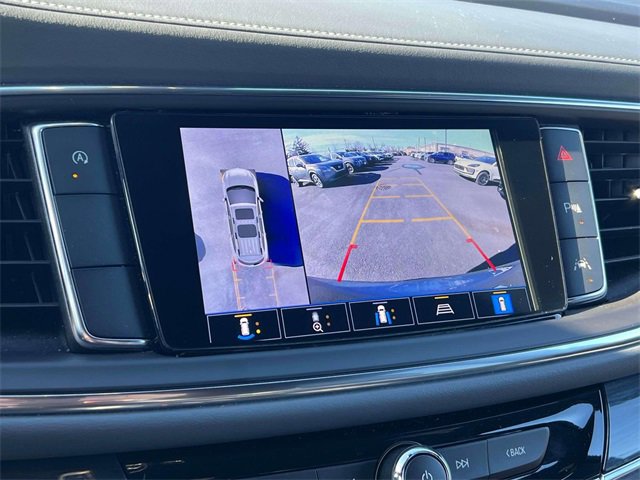Used 2024 Buick Enclave Premium image 33