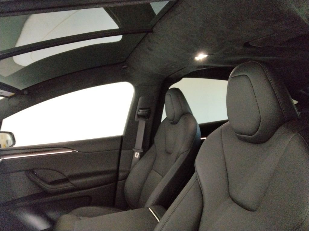 Used 2026 Tesla Model X image 22