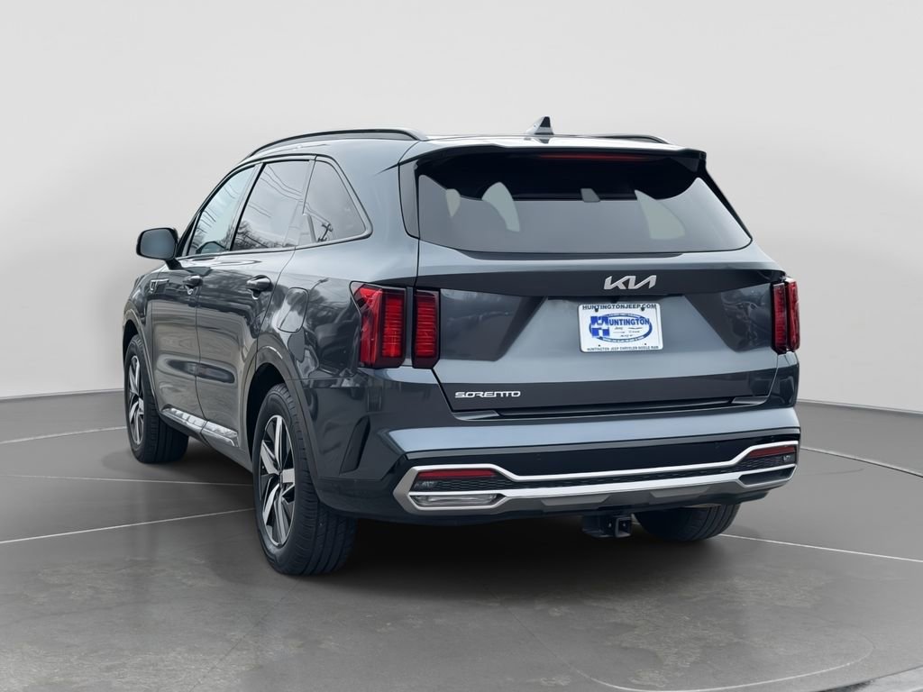 Used 2023 Kia Sorento S w/ Panoramic Sunroof Package image 4