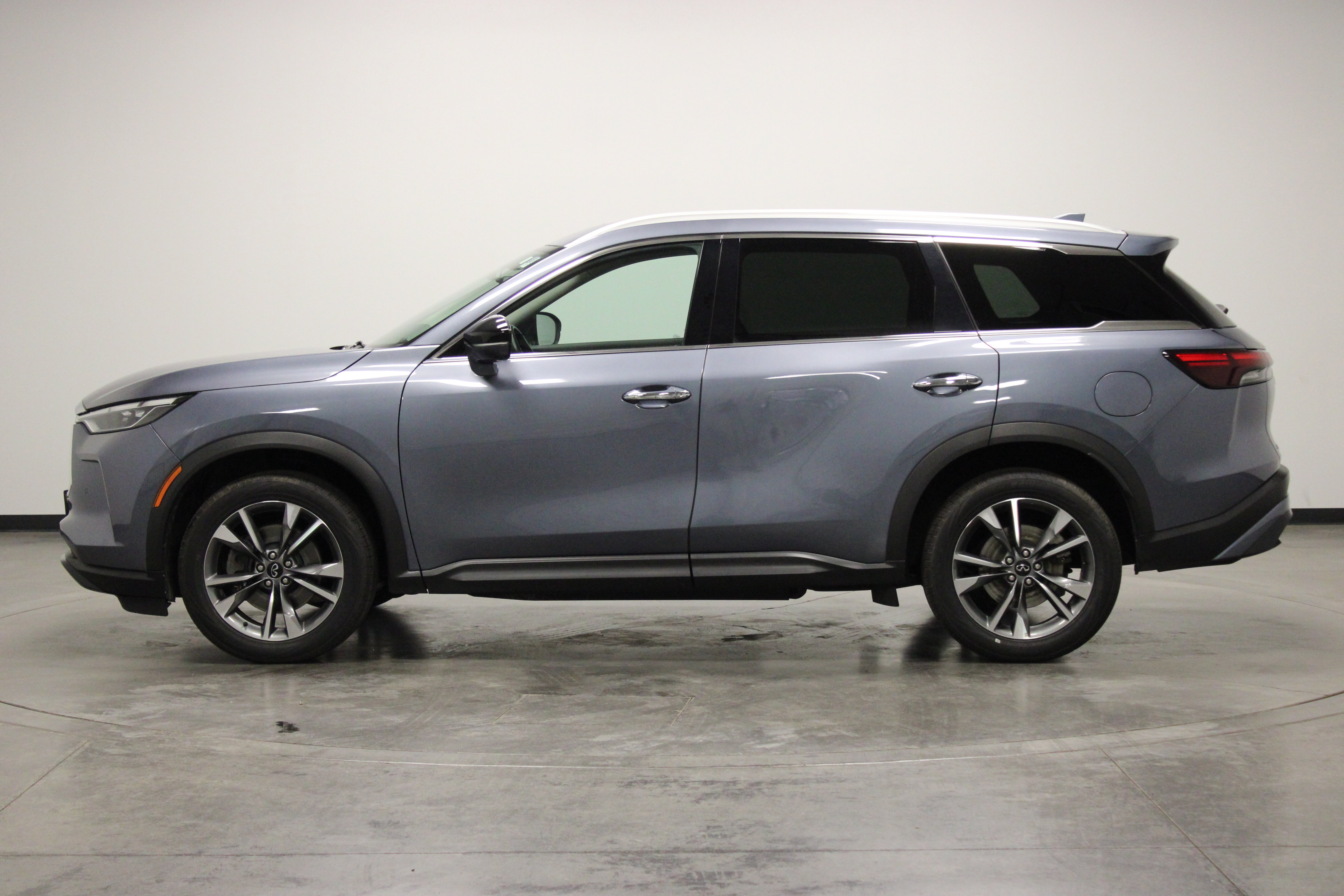 Used 2024 INFINITI QX60 Luxe AWD/4WD image 5