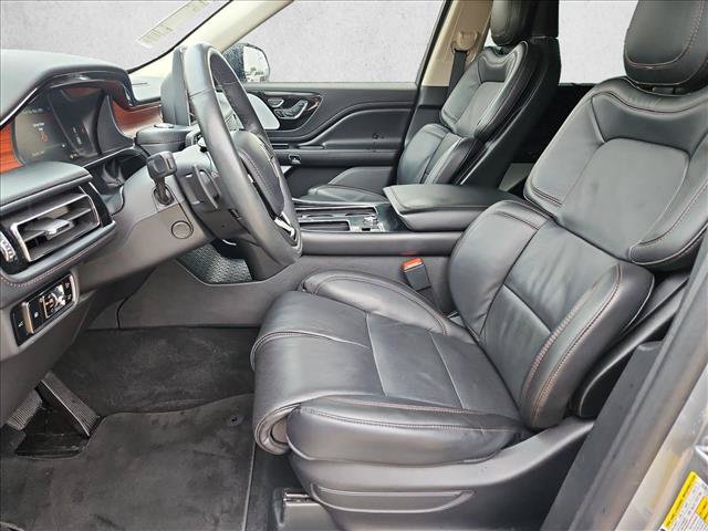 Used 2024 Lincoln Aviator Reserve w/ Equipment Group 201A AWD/4WD image 17