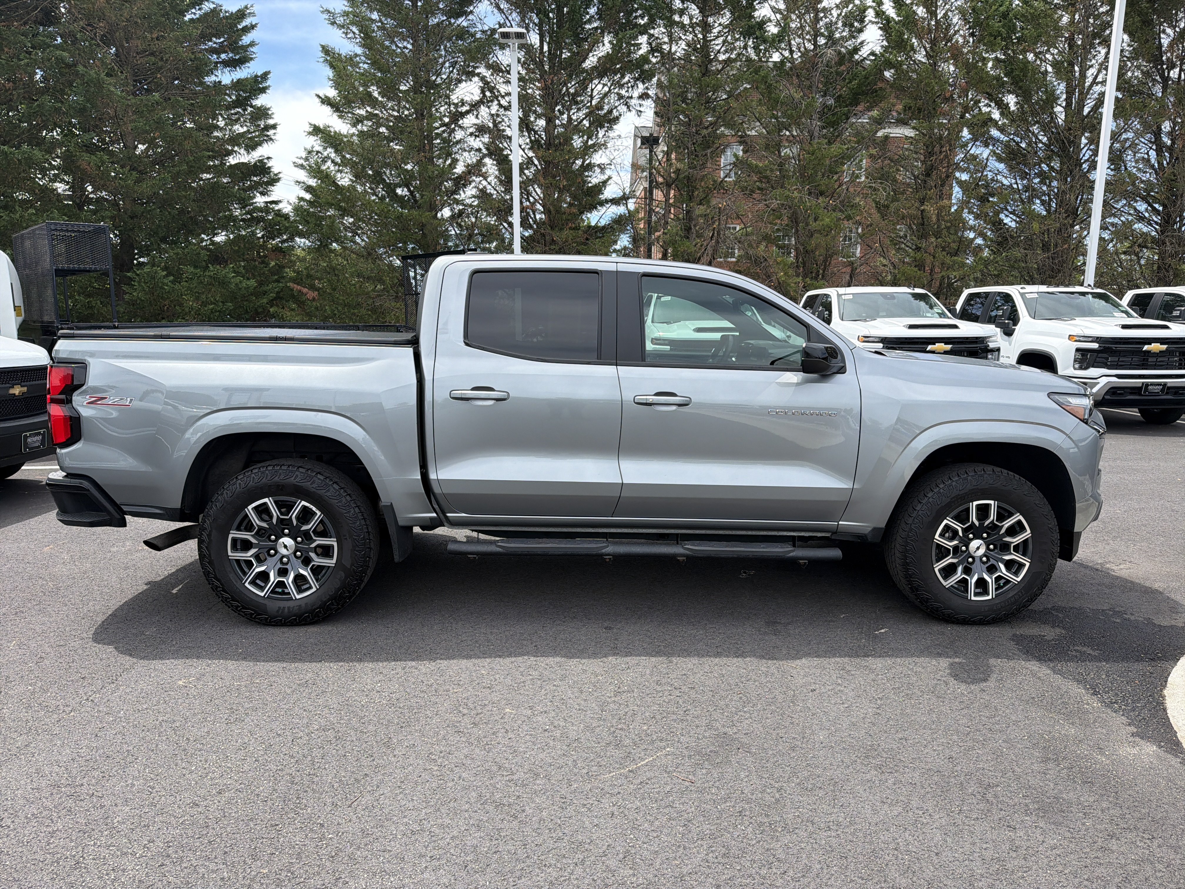 Used 2024 Chevrolet Colorado Z71 w/ Z71 Convenience Package 2 AWD/4WD image 10