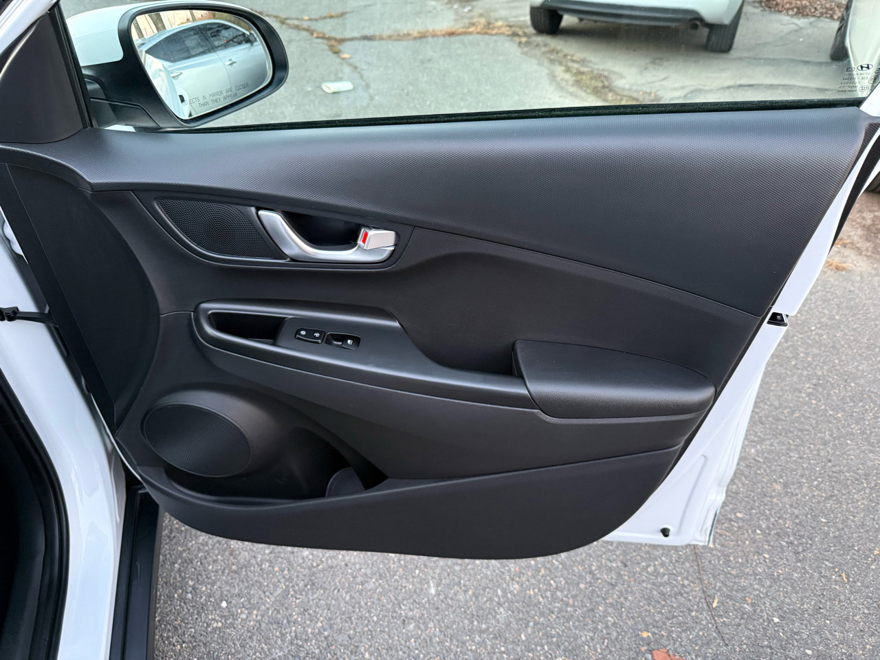 Used 2023 Hyundai Kona SEL image 25