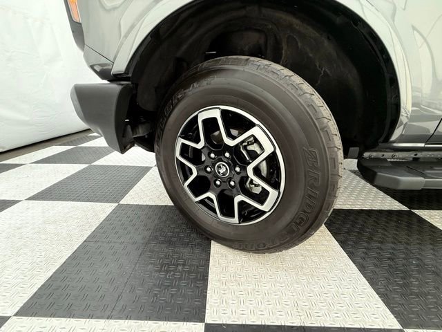 Used 2022 Ford Bronco Outer Banks image 10
