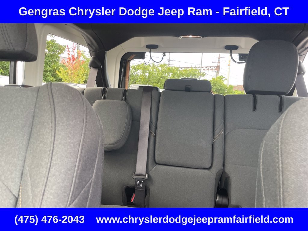 Certified 2024 Jeep Wrangler Unlimited w/ Convenience Group AWD/4WD image 60