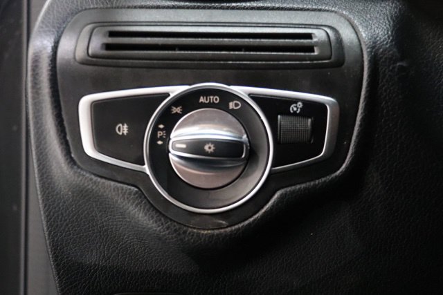 Used 2020 Mercedes-Benz GLC 300 4MATIC image 21
