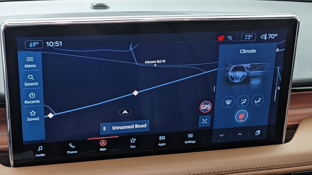 Used 2023 Lincoln Nautilus Reserve w/ Luxury Package image 25