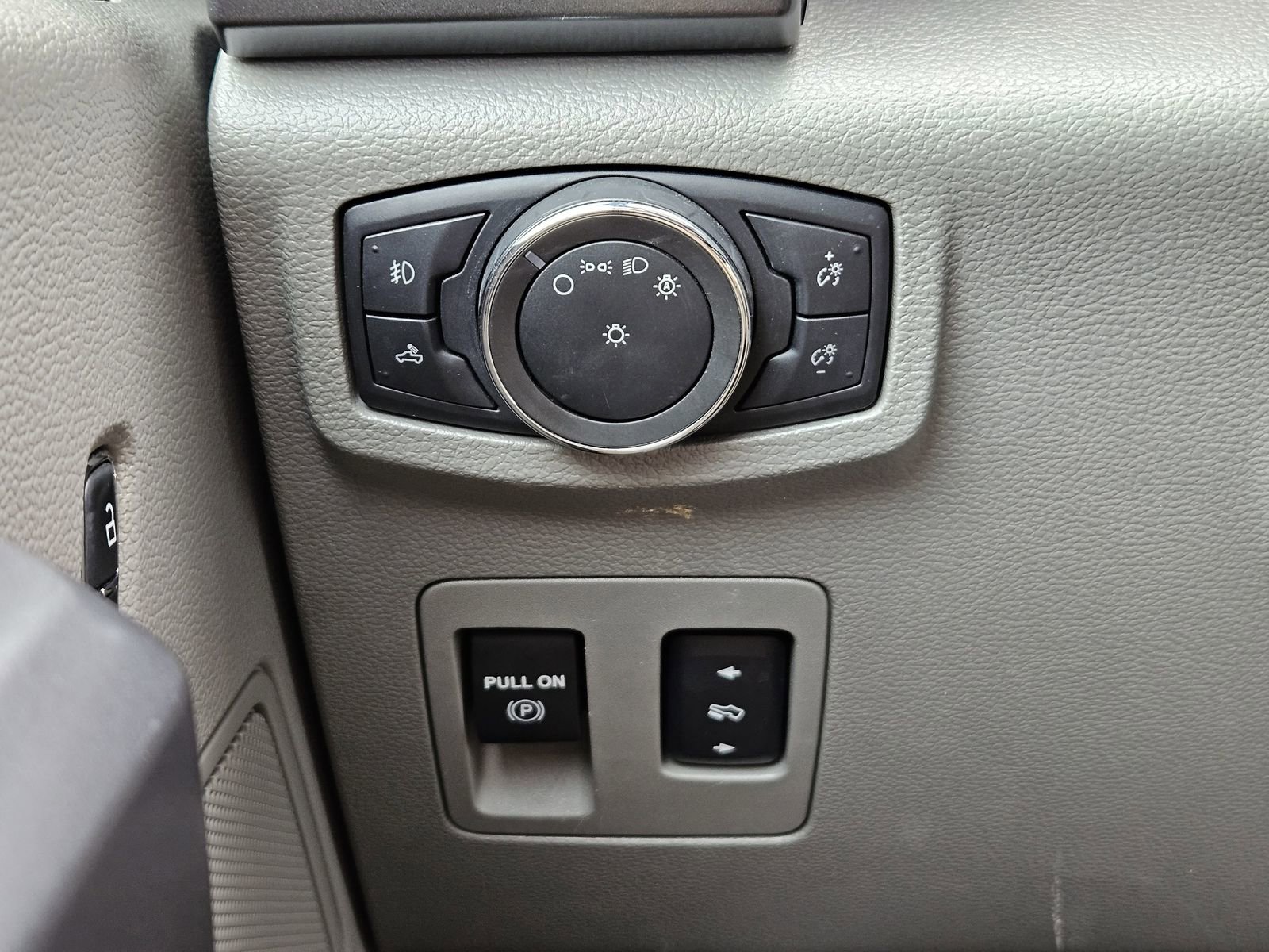 Used 2018 Ford F150 XLT w/ Equipment Group 301A Mid AWD/4WD image 27