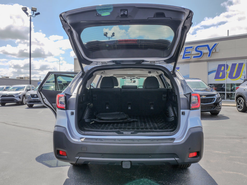 Used 2024 Subaru Outback Onyx Edition AWD/4WD image 16