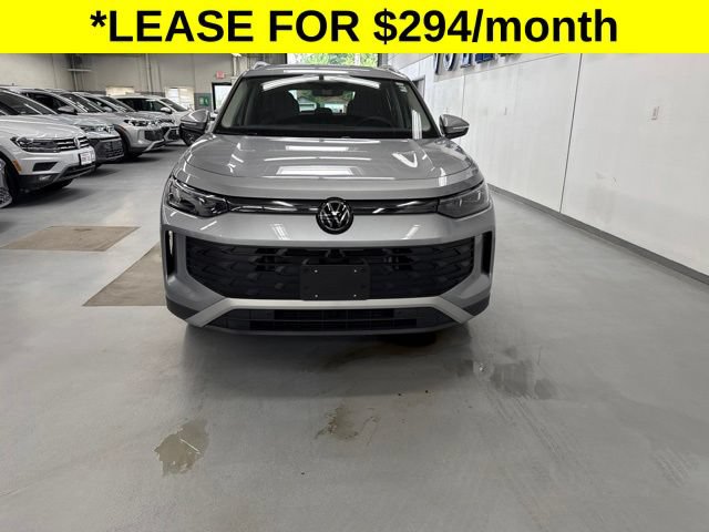 Used 2026 Volkswagen Tiguan SE AWD/4WD image 1