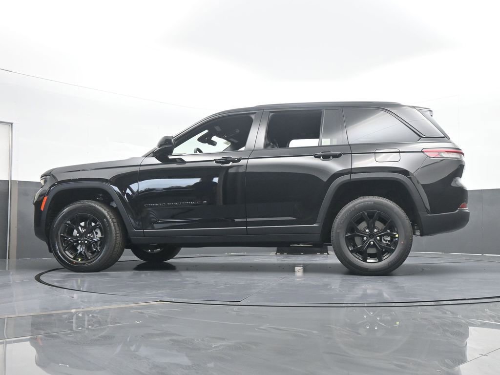New 2025 Jeep Grand Cherokee Altitude image 50