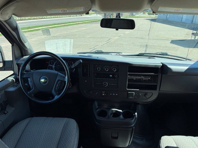 Used 2020 Chevrolet Express 3500 w/ Driver Convenience Package RWD image 16