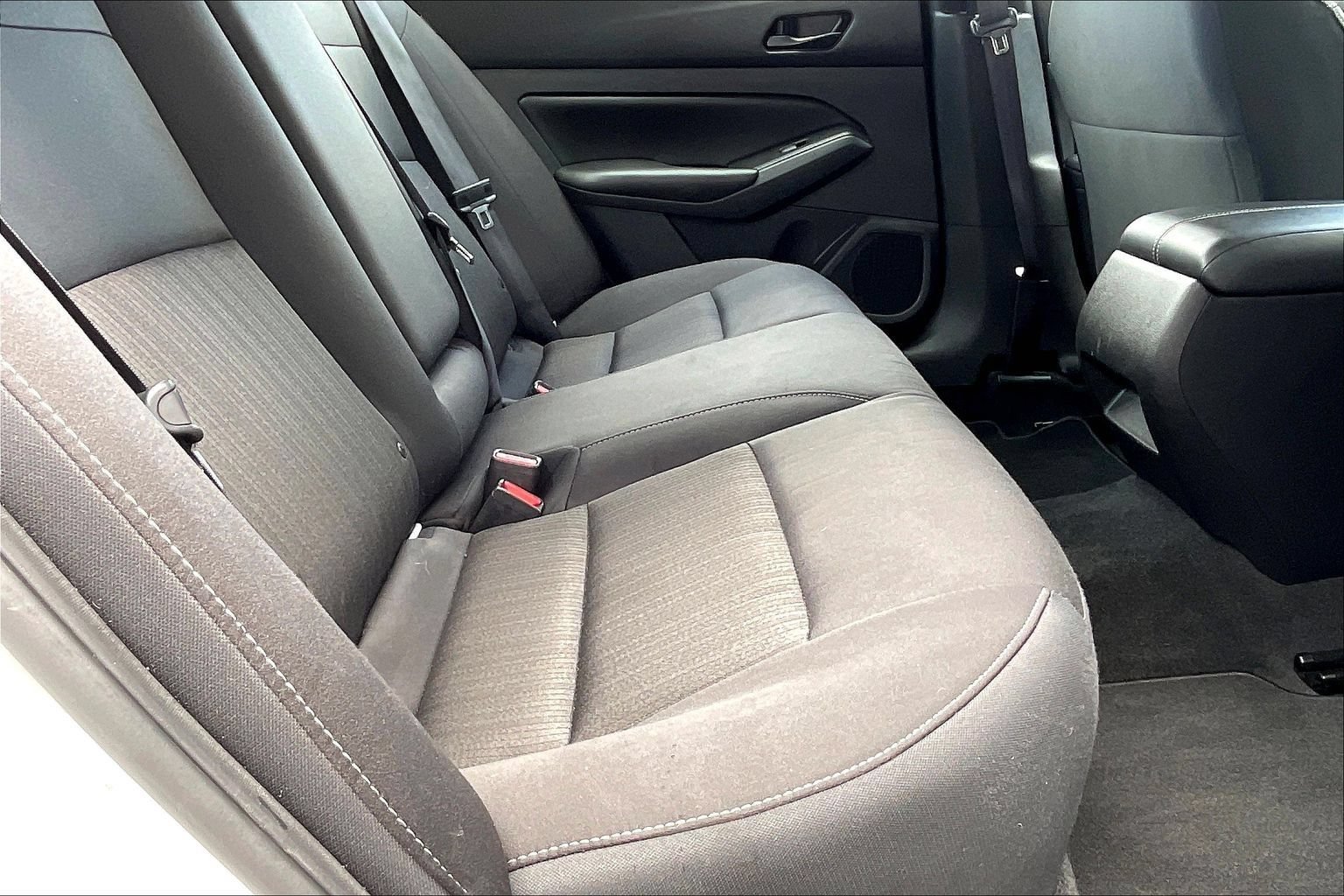 Used 2024 Nissan Altima 2.5 S FWD image 18