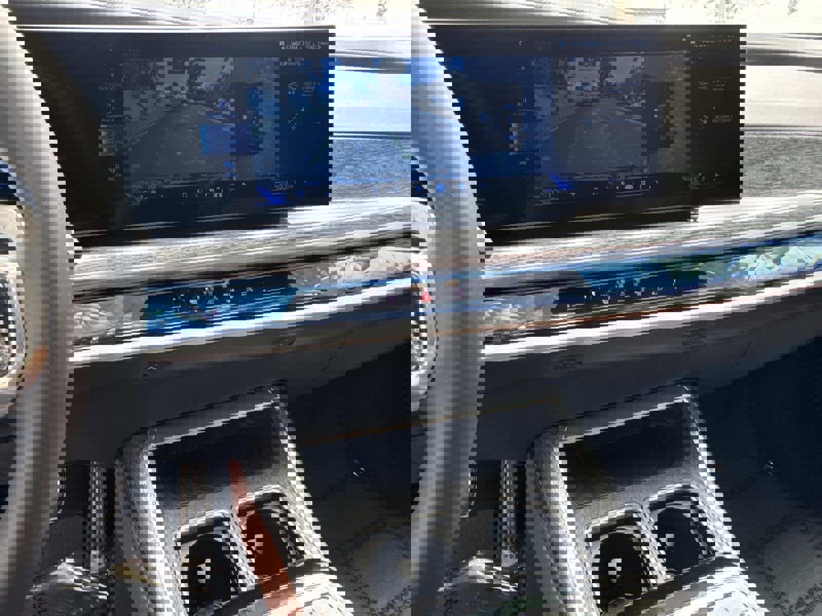 Certified 2023 BMW 760i xDrive AWD/4WD image 24