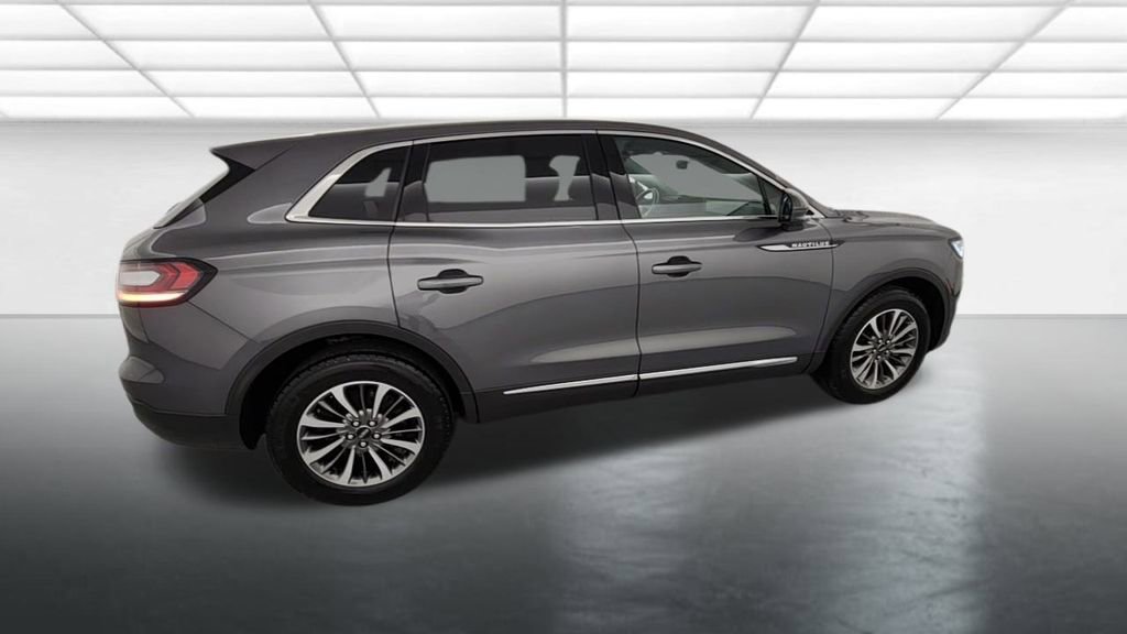 Used 2022 Lincoln Nautilus Reserve image 8