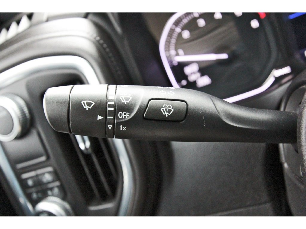 Used 2020 GMC Sierra 1500 SLT RWD image 17