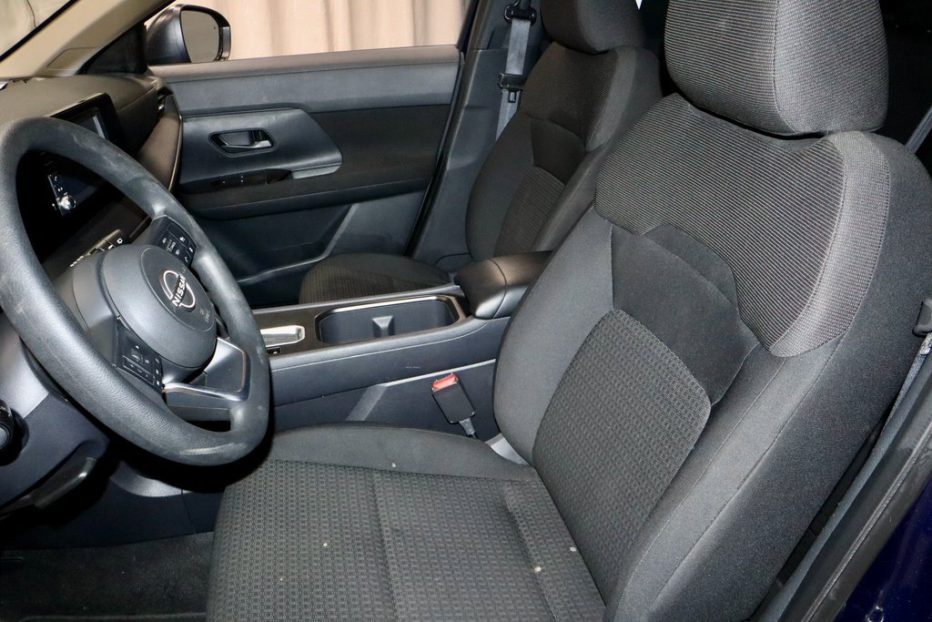 Certified 2025 Nissan Kicks S image 25