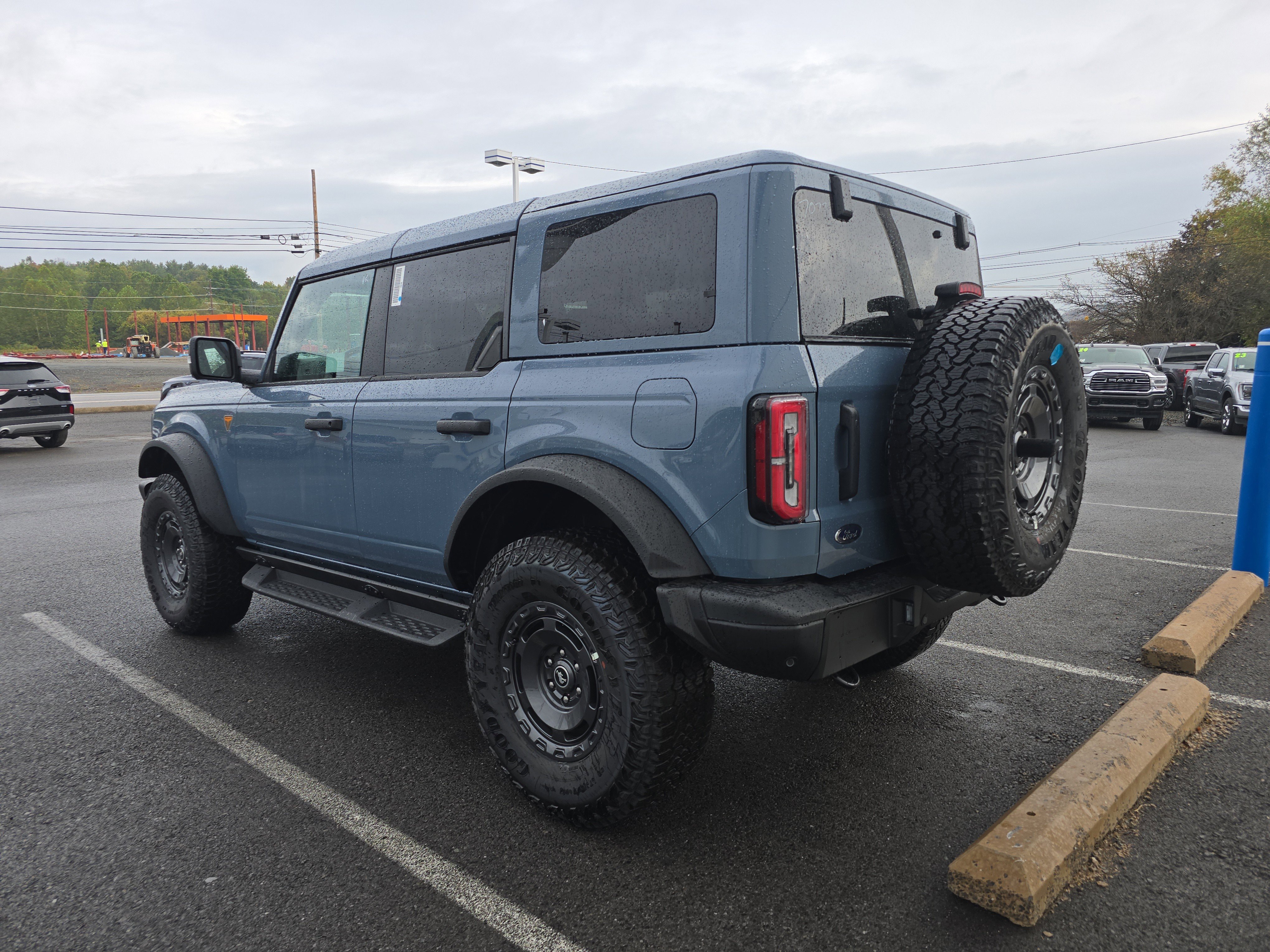 New 2025 Ford Bronco Badlands image 6