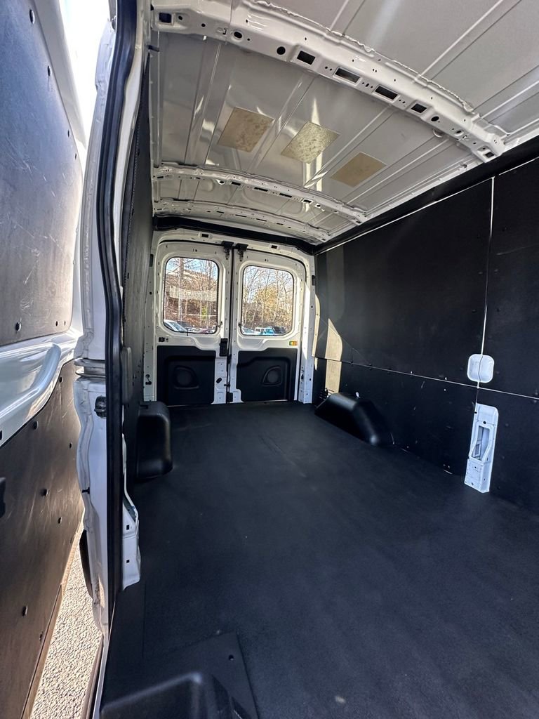 Used 2024 Ford Transit 250 148 Medium Roof Extended AWD w/ Load Area Protection Package image 24