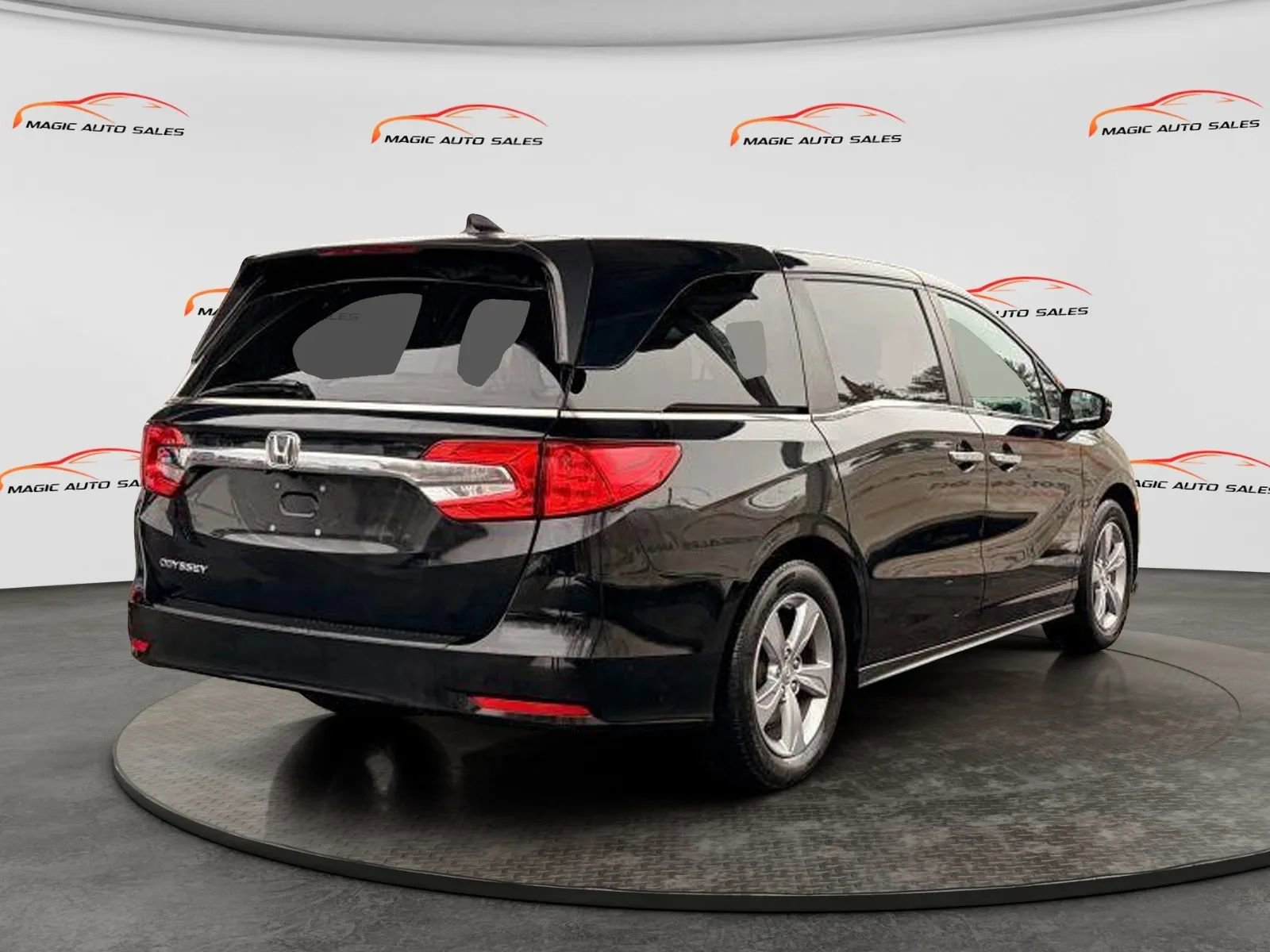 Used 2018 Honda Odyssey EX-L image 8