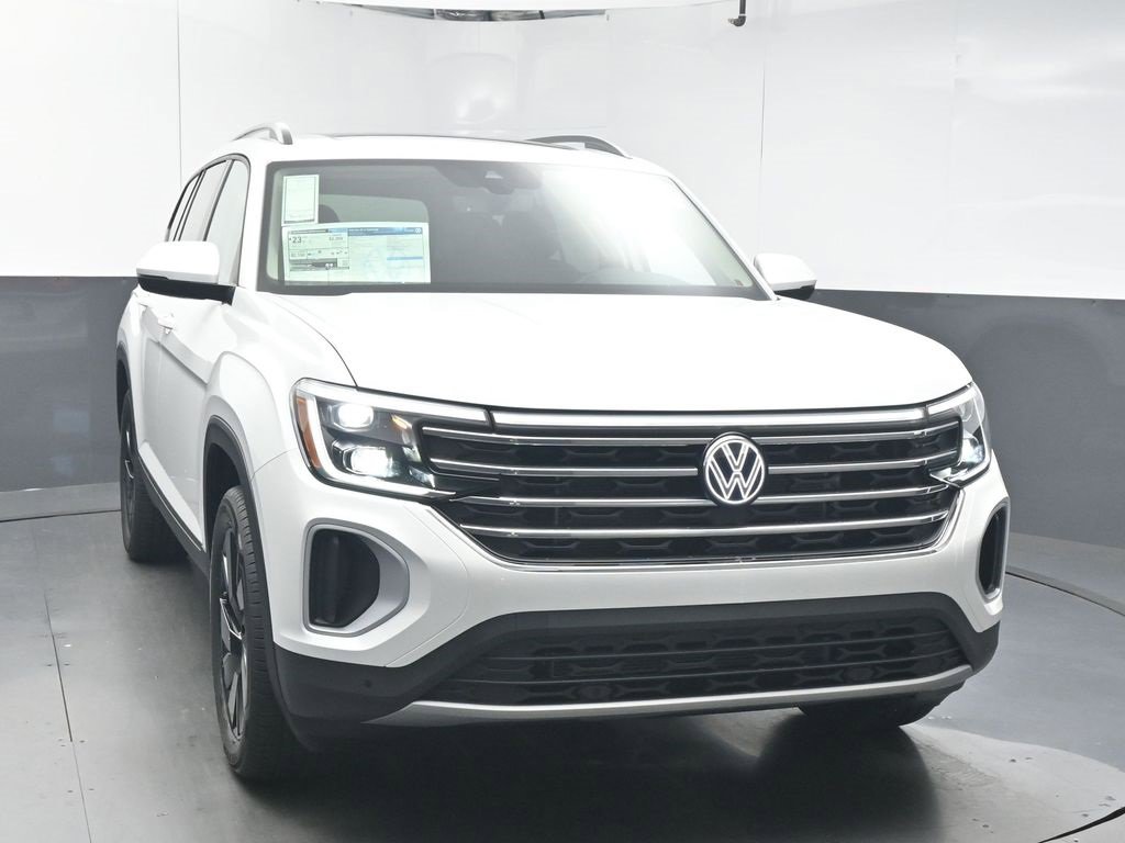 New 2026 Volkswagen Atlas SE image 2