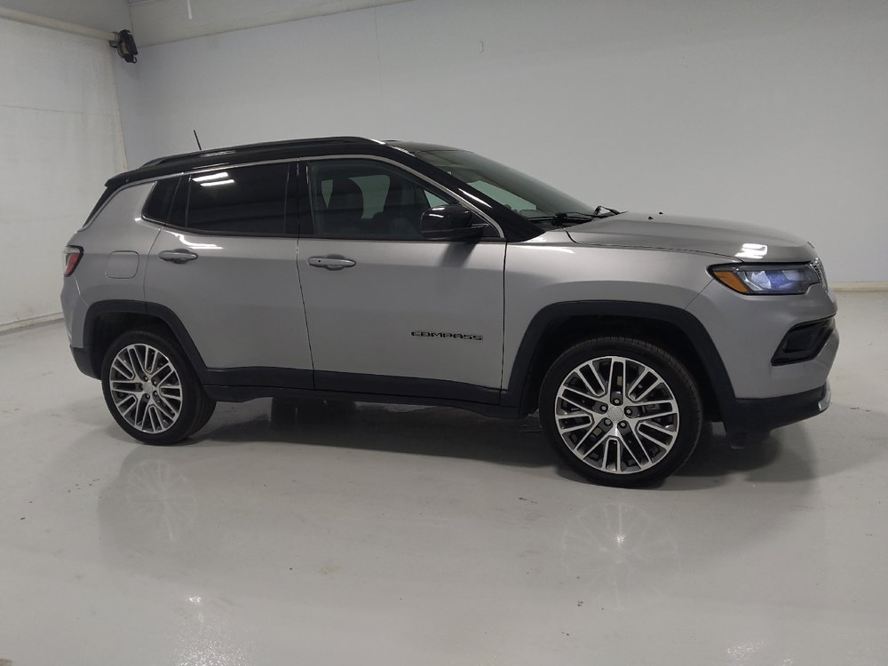 Used 2023 Jeep Compass Limited w/ Elite Group AWD/4WD image 11