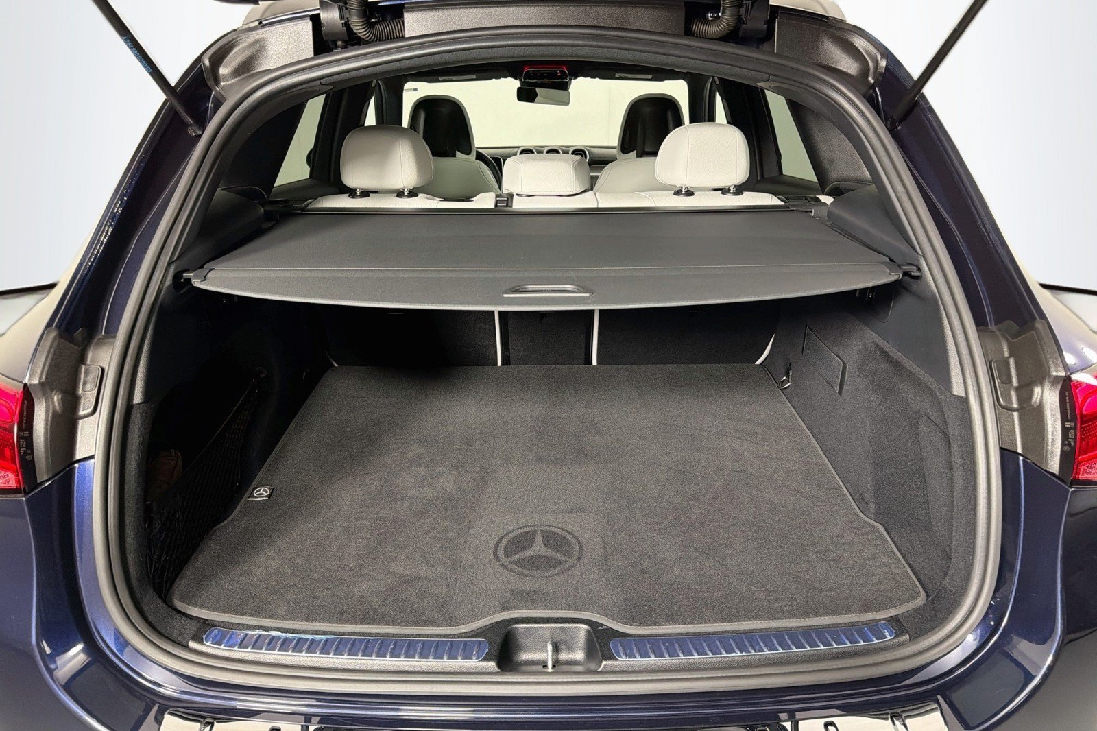 Used 2023 Mercedes-Benz GLC 300 4MATIC image 22