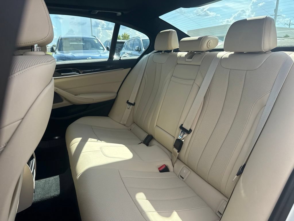 Used 2021 BMW 540i w/ Premium Package RWD image 23