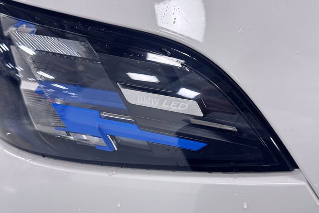 Used 2025 BMW X5 xDrive50e w/ M Sport Package image 14