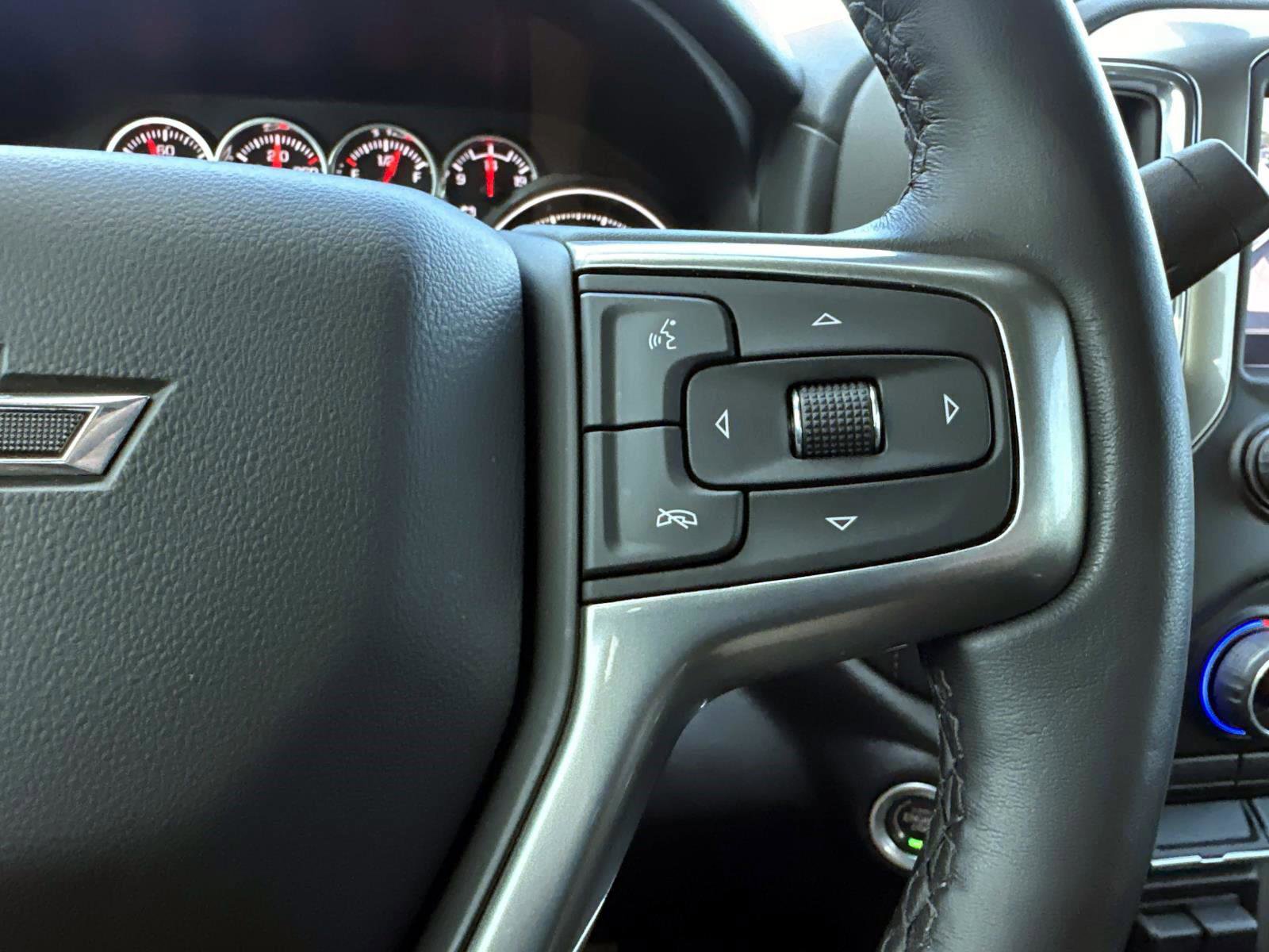 Used 2022 Chevrolet Silverado 1500 LT Trail Boss w/ Convenience Package II image 33