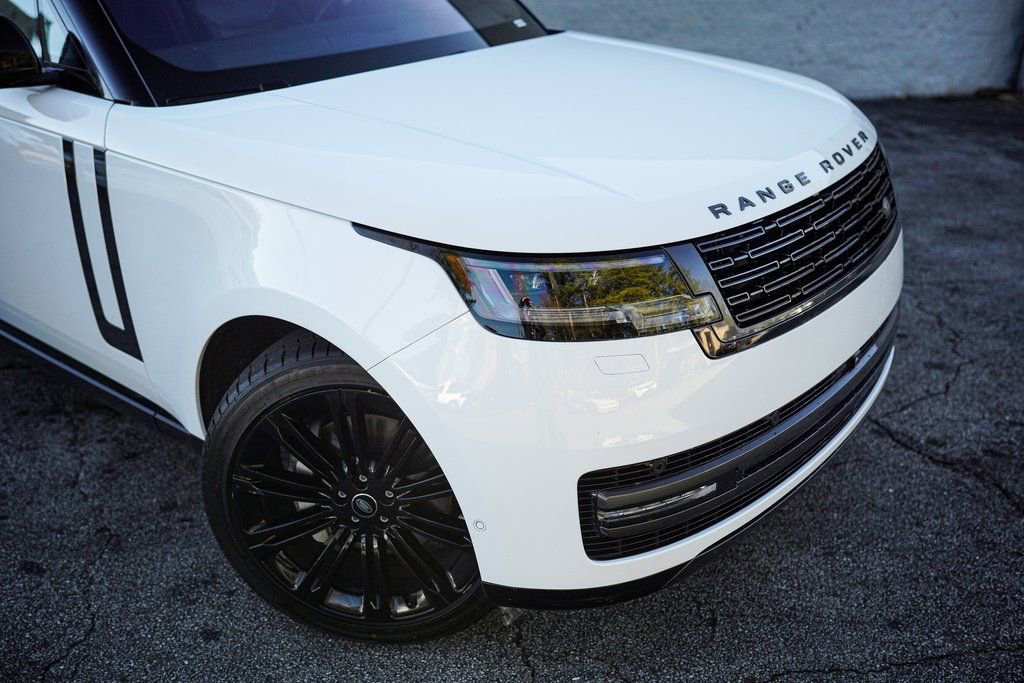 Used 2022 Land Rover Range Rover SE image 8